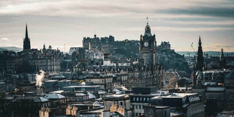 Edinburgh castle - Pixabay