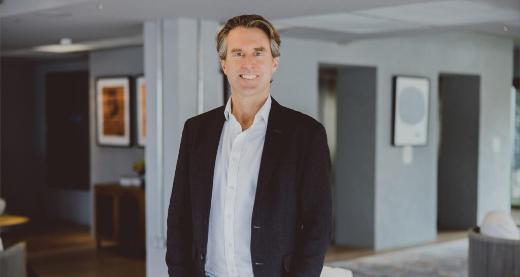 Nathan Marke, Giacom