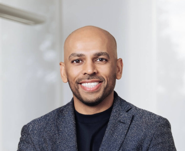 Vish Chhatralia, Exertis