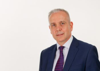 Paul Barlow, Servium