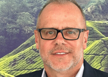 Vince DeLuca, Six Degrees