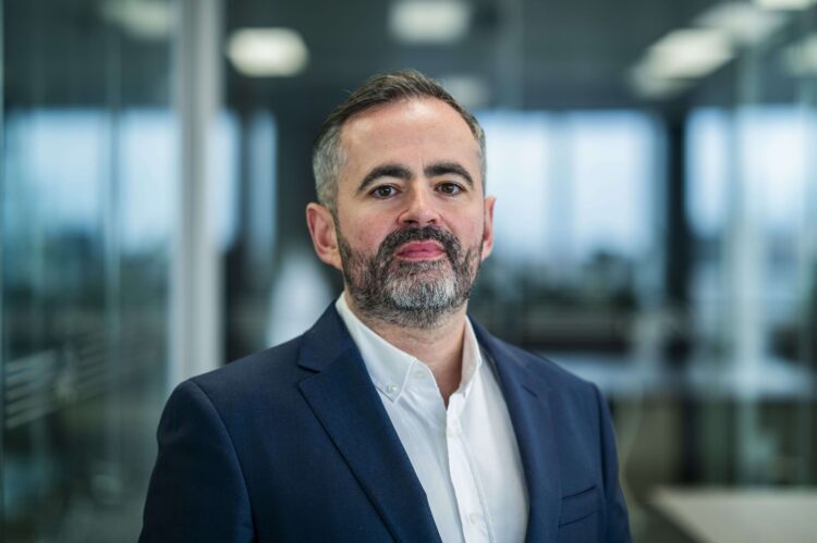 Danny Quinn, DataVita