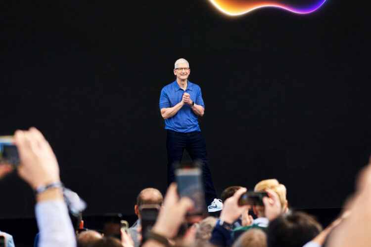 Tim Cook, Apple