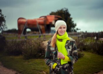 Simone Hindmarch, Commercial