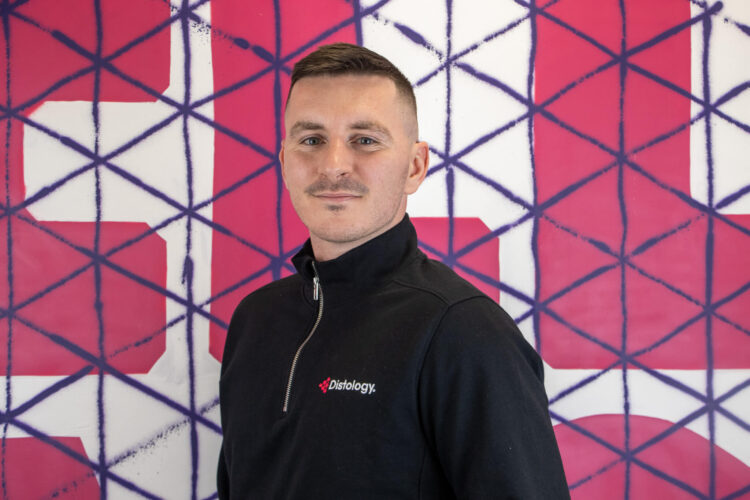 Kobi Hunn, Distology