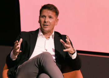 Neil Hall, Channel Chat