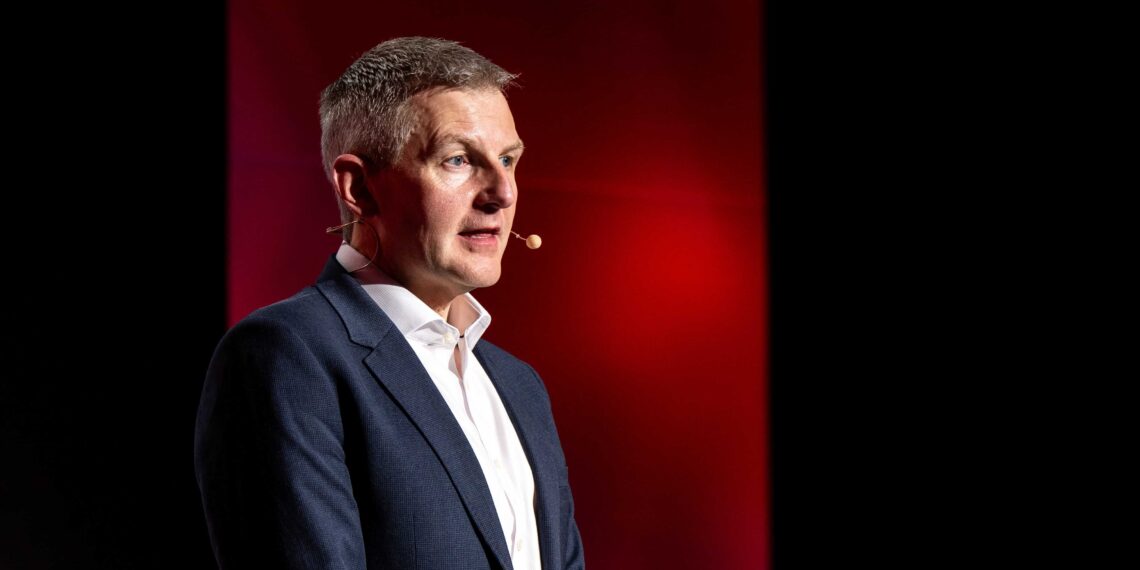 Alastair Edwards, Omdia