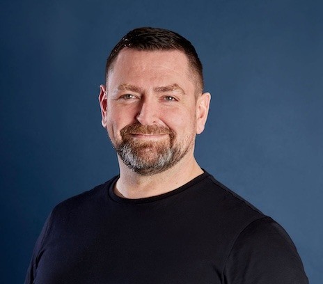 Tony Crawley, Synyega