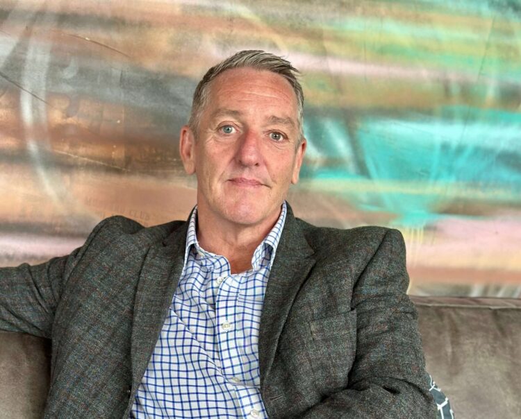 Roy Shelton, Connectus