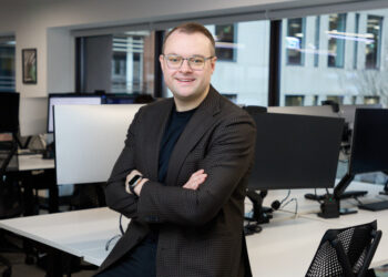 Tom Stephens, Techary